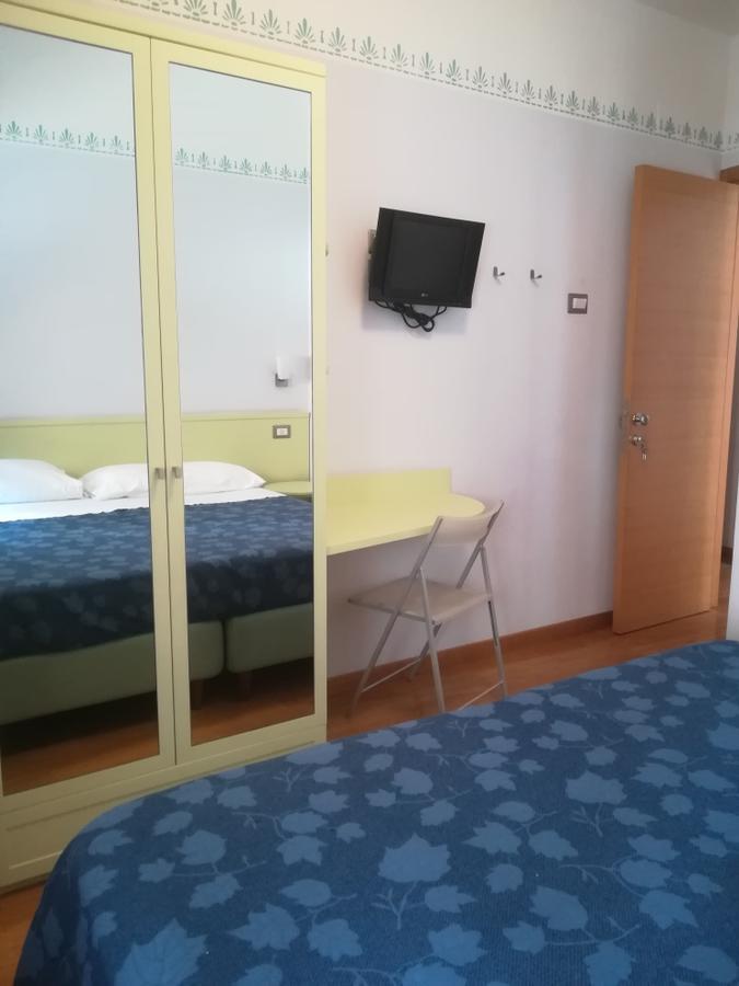 Hotel Centrale San Benedetto del Tronto Exterior foto