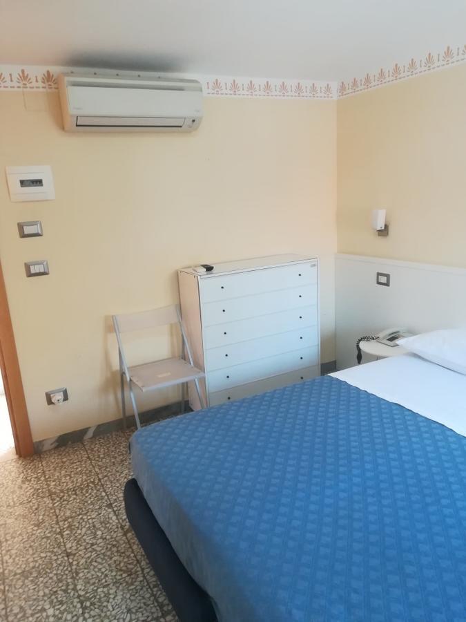 Hotel Centrale San Benedetto del Tronto Exterior foto